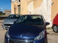 Usata Peugeot 208 Allure 74 CV (54 kW) 2016 Blu Utilitaria