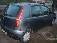 Usata Fiat Punto 69 CV (50 kW) 2004 Grigio Utilitaria