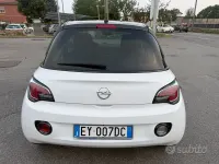 Usata Opel Adam Rocks Rocks 69 CV (50 kW) 2015 Bianco Utilitaria