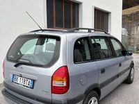 Usata Opel Zafira 82 CV (60 kW) 2000 Argento Monovolume