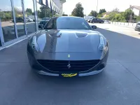 Usata Ferrari California 560 CV (411 kW) 2015 Grigio Cabrio