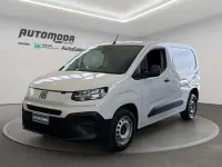 Usata Fiat Doblò 102 CV (75 kW) 2024 Bianco Monovolume