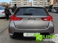 Second-hand Toyota Auris Active 90 CP (66 kW) 2014 Gri Berlinǎ