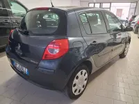 Usata Renault Clio II 75 CV (55 kW) 2007 Grigio Berlina