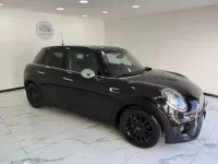 Usata Mini Cooper D 116 CV (85 kW) 2015 Nero Utilitaria