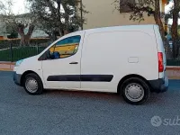 Gebraucht Peugeot Partner 90 PS (66 kW) 2009 Weiß