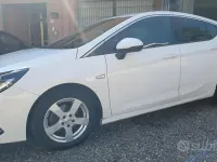 Usata Opel Astra 110 CV (80 kW) 2017 Bianco Berlina