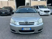 Usata Toyota Corolla 90 CV (66 kW) 2006 Grigio Berlina