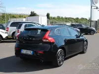 Occasion Volvo V40 R-Design 120 ch (88 kW) 2019 Noir Berline