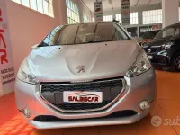 Usata Peugeot 208 Active 82 CV (60 kW) 2013 Grigio Utilitaria