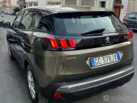 Usata Peugeot 3008 Business-Line 131 CV (96 kW) 2020 Verde SUV