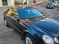 Usata Mercedes E320 204 CV (150 kW) 2003 Blu Berlina