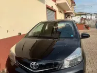 Usata Toyota Yaris 69 CV (50 kW) 2013 Nero Utilitaria