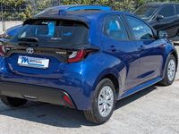 Usata Toyota Yaris Hybrid Business Edition 92 CV (67 kW) 2021 Blu Berlina