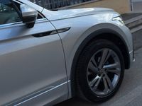 Usata VW Tiguan R-line 150 CV (110 kW) 2022 Argento SUV