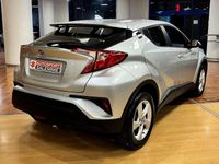 Usata Toyota C-HR Active 116 CV (85 kW) 2017 Argento SUV