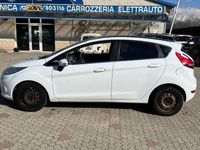 Usata Ford Fiesta 90 CV (66 kW) 2009 Bianco Utilitaria