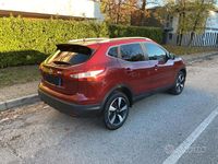 Usata Nissan Qashqai Acenta 116 CV (85 kW) 2016 Rosso SUV