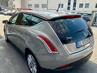 Usata Lancia Delta 130 CV (95 kW) 2012 Grigio Utilitaria