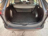 Usata Toyota RAV4 Hybrid Active 178 CV (130 kW) 2022 Grigio SUV