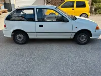 Usata Subaru Justy 85 CV (62 kW) 2001 Bianco Utilitaria