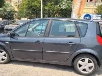 Usata Renault Scénic II 106 CV (77 kW) 2007 Bluazzurro Monovolume