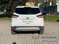 Usado Ford Kuga Titanium 120 CV (88 kW) 2015 Blanco SUV