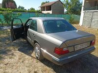 Usata Mercedes E200 136 CV (100 kW) 1993 Berlina
