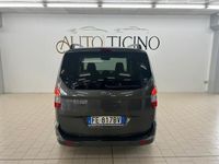 Usata Ford Tourneo Courier Titanium 75 CV (55 kW) 2016 Giallo Monovolume