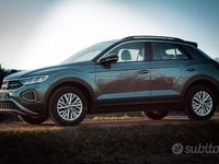 Usata VW T-Roc 116 CV (85 kW) 2023 Grigio SUV
