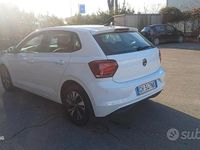 Usata VW Polo 65 CV (47 kW) 2022 Bianco Utilitaria