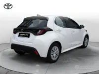 Nuova Toyota Yaris Hybrid Business Edition 2026 Bianco Berlina