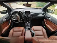 Usata Mercedes B180 109 CV (80 kW) 2012 Nero Utilitaria
