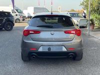 Usata Alfa Romeo Giulietta Super 175 CV (128 kW) 2017 Argento Utilitaria