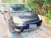 Usata Ford Fiesta 68 CV (50 kW) 2004 Nero Utilitaria