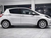 Brugt Toyota Yaris Hybrid Active 101 HK (74 kW) 2018 Sølv Sedan