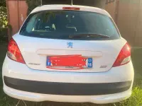 Usata Peugeot 207 88 CV (64 kW) 2011 Bianco Berlina