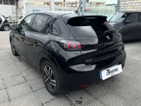 Usata Peugeot 208 Allure 101 CV (74 kW) 2021 Nero Utilitaria