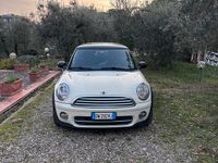 Usata Mini Cooper D 109 CV (80 kW) 2009 Bianco Utilitaria
