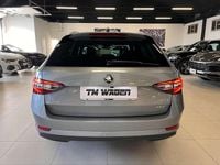 Usata Skoda Superb LAURIN & KLEMENT 190 CV (139 kW) 2018 Grigio Station wagon