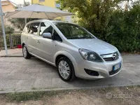Usata Opel Zafira 150 CV (110 kW) 2013 Grigio Monovolume