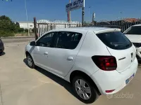 Usata Dacia Sandero Comfort 75 CV (55 kW) 2018 Bianco Berlina