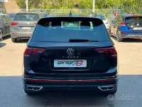 Usata VW Tiguan R-line 150 CV (110 kW) 2022 Nero SUV