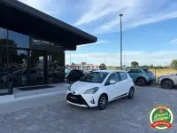 Usata Toyota Yaris Hybrid 73 CV (53 kW) 2020 Bianco Berlina