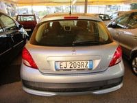 Usata Peugeot 207 Allure 70 CV (51 kW) 2011 Blu metallizzato Utilitaria