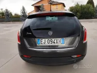 Usata Lancia Delta 120 CV (88 kW) 2012 Grigio Utilitaria