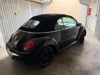 Usata VW New Beetle 102 CV (75 kW) 2007 Nero Utilitaria