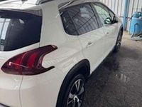 Usata Peugeot 2008 Active 99 CV (72 kW) 2016 Bianco SUV