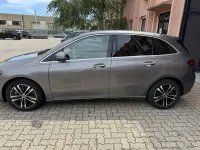 Usata Mercedes B250 Advanced Plus 163 CV (119 kW) 2023 Mountaingrau  met. Utilitaria
