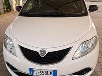 Usata Lancia Ypsilon 69 CV (50 kW) 2018 Bianco Utilitaria